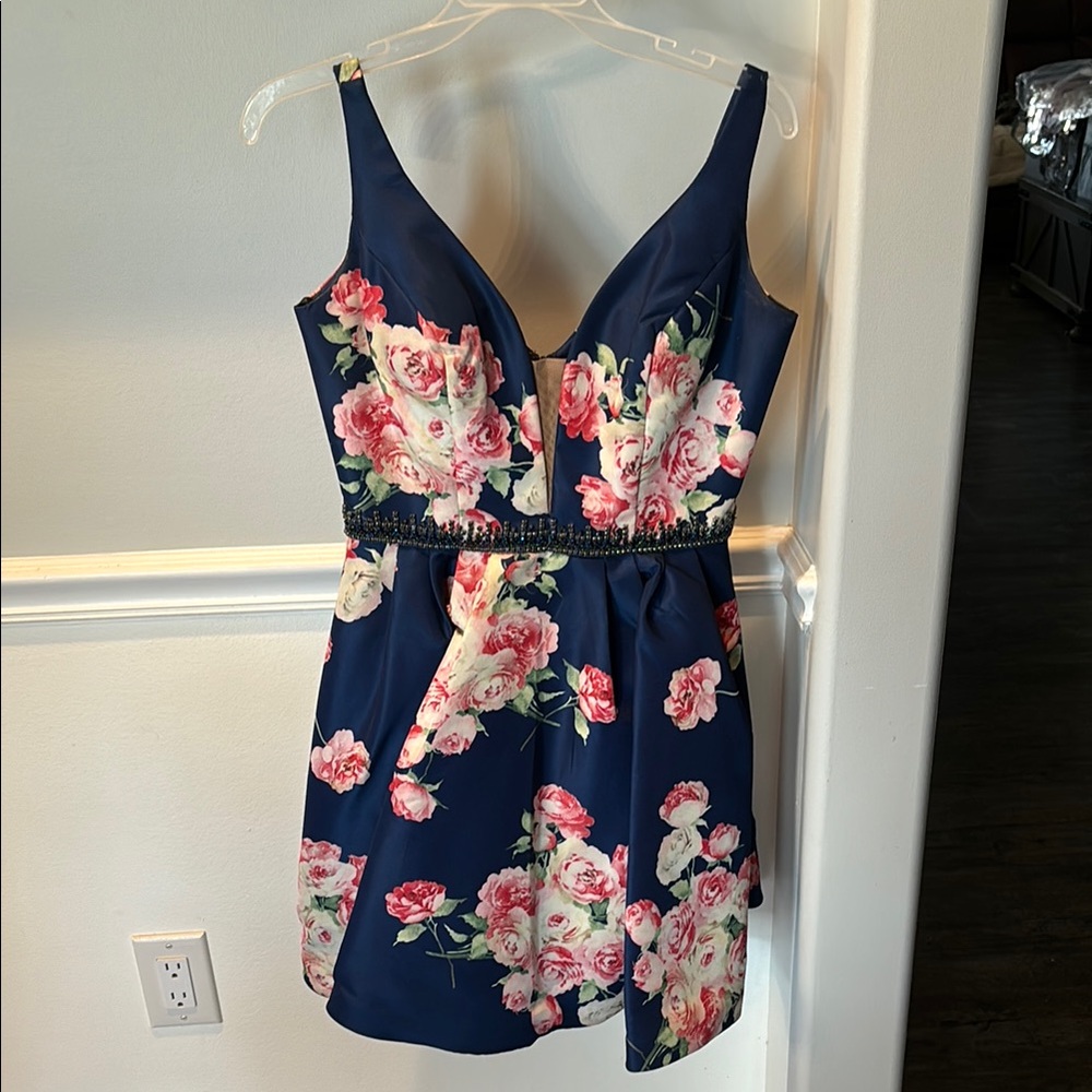 Sherri Hill size 6 Floral Dress